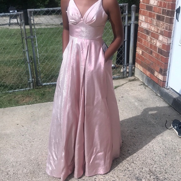 Pink dress - Picture 4 of 4